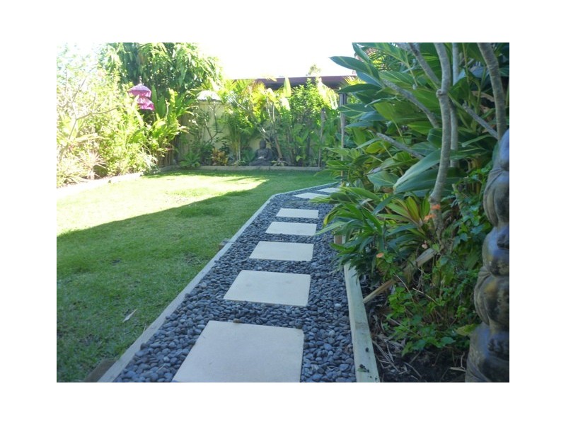 1/12 Avi Court, Labrador QLD 4215