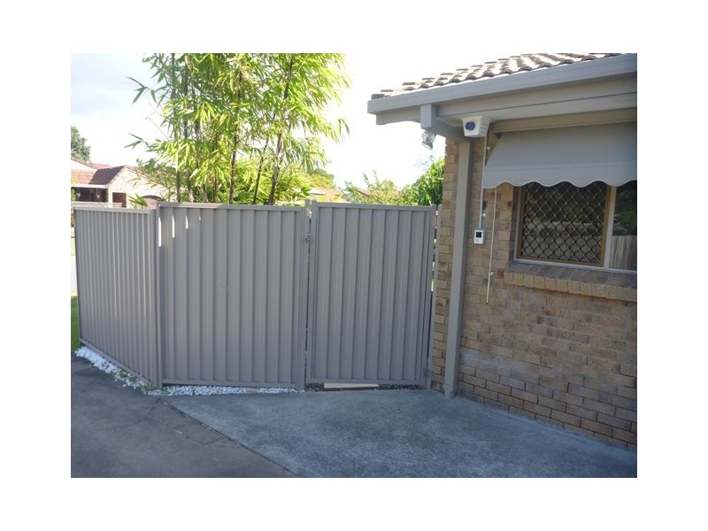 1/12 Avi Court, Labrador QLD 4215