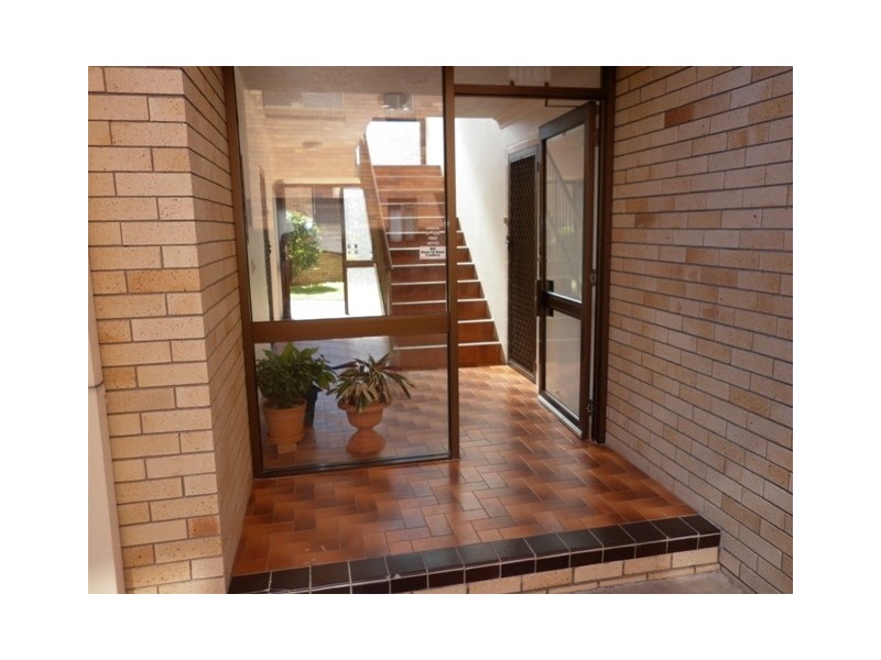 270 Marine Parade, Labrador QLD 4215