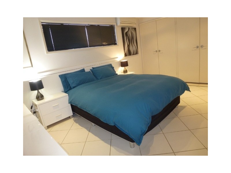 270 Marine Parade, Labrador QLD 4215