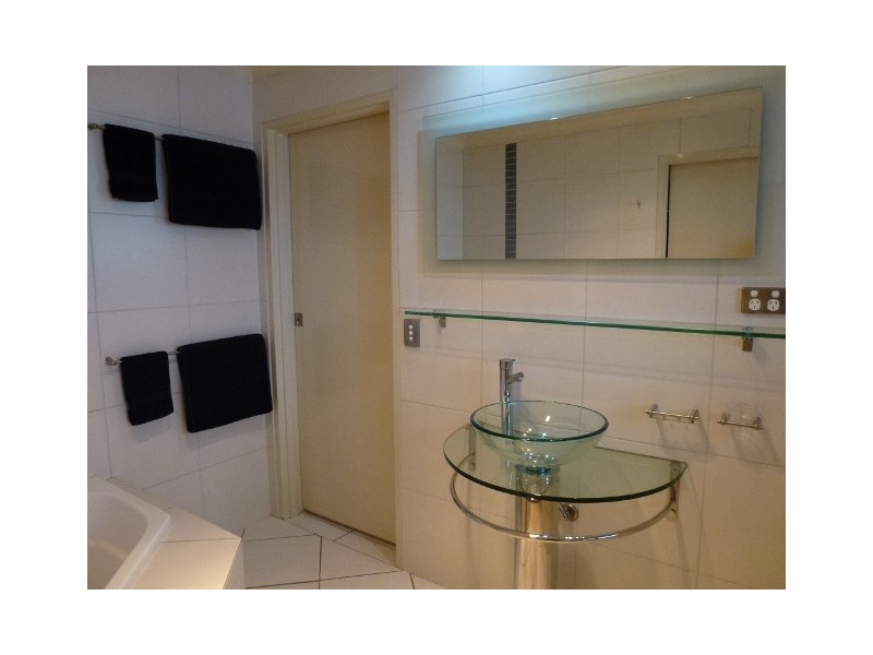 270 Marine Parade, Labrador QLD 4215