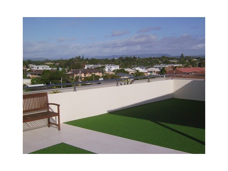 10 Imperial Parade, Labrador QLD 4215