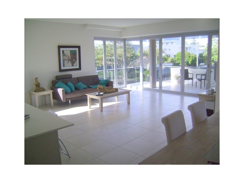 10 Imperial Parade, Labrador QLD 4215