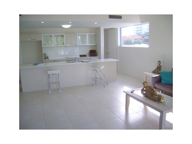 10 Imperial Parade, Labrador QLD 4215
