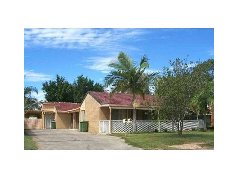 4 Orkney Place, Labrador QLD 4215