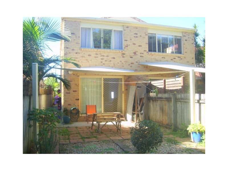 80 Worendo Street, Southport QLD 4215