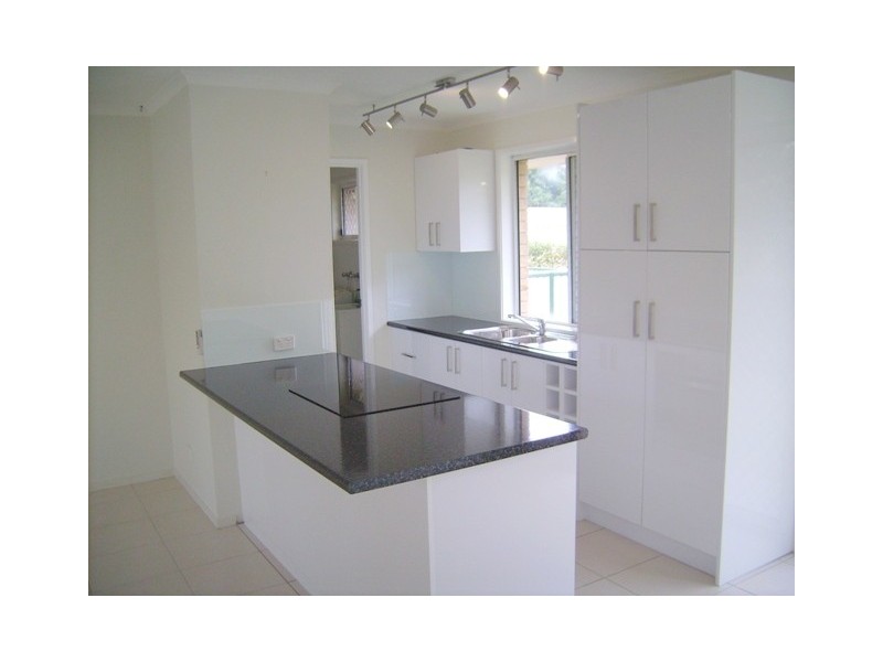 25 McMillan Street, Labrador QLD 4215