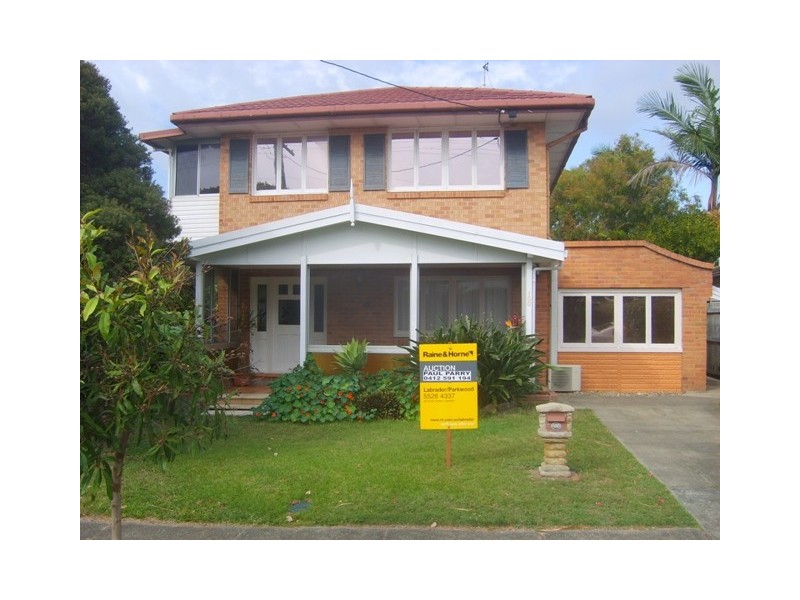 100 Central Street, Labrador QLD 4215