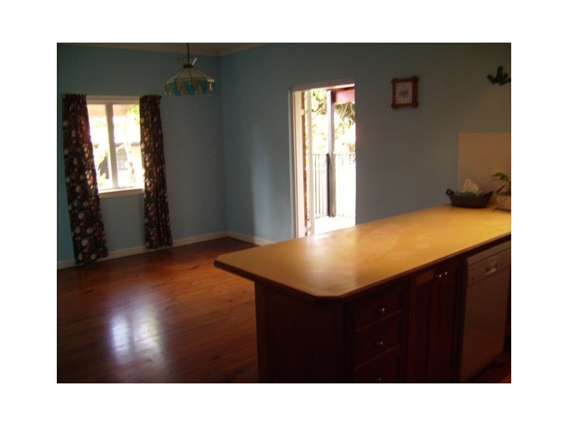 100 Central Street, Labrador QLD 4215