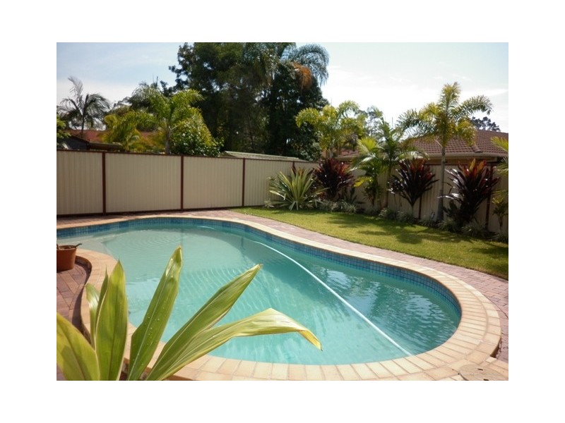 14 Morinda Way, Labrador QLD 4215