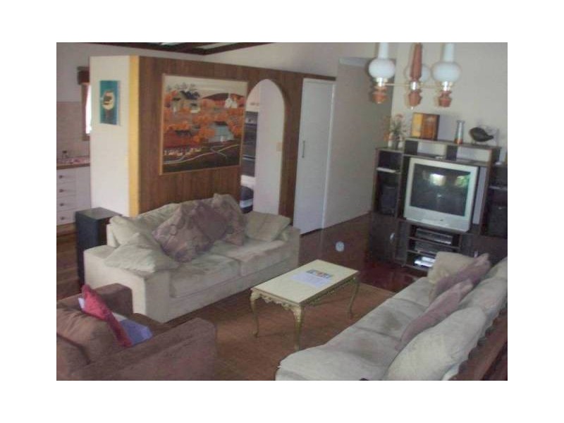 17 Musgrave Avenue, Labrador QLD 4215