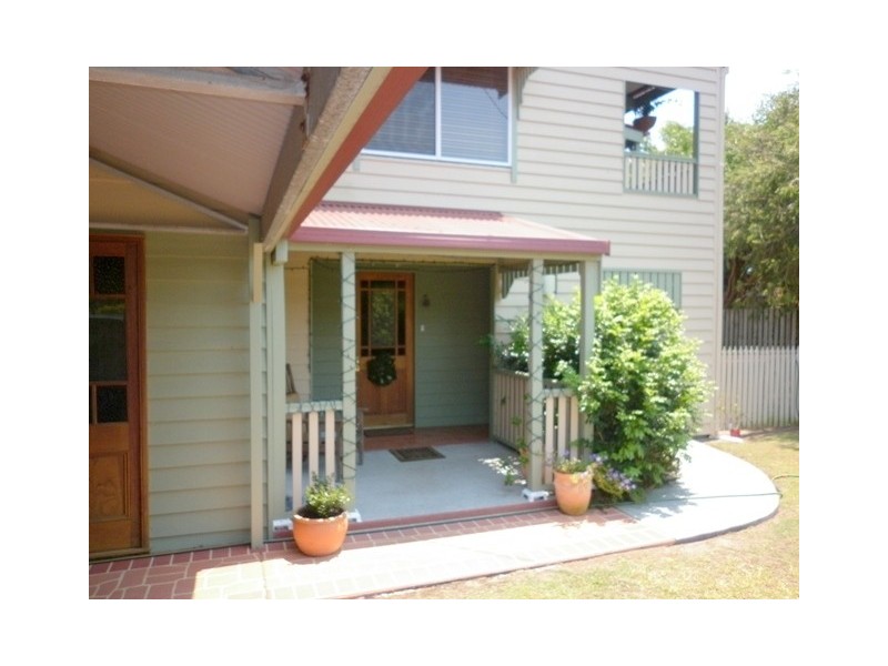 59 Central Street, Labrador QLD 4215