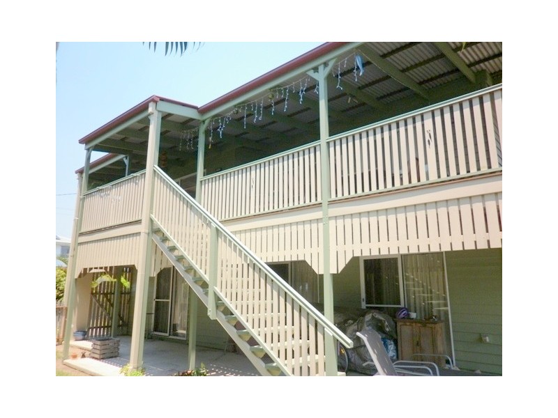 59 Central Street, Labrador QLD 4215