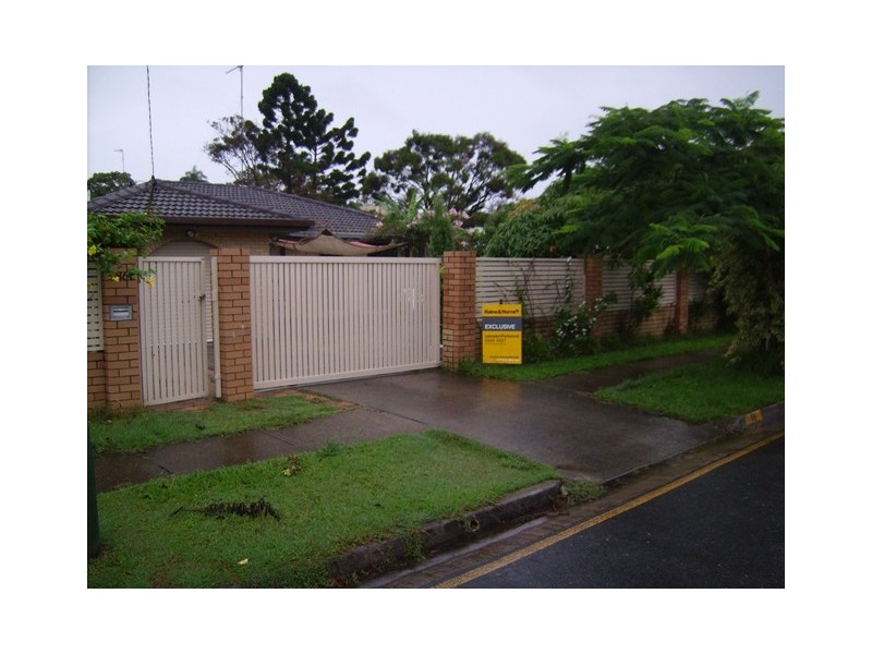 86 Muir Street, Labrador QLD 4215