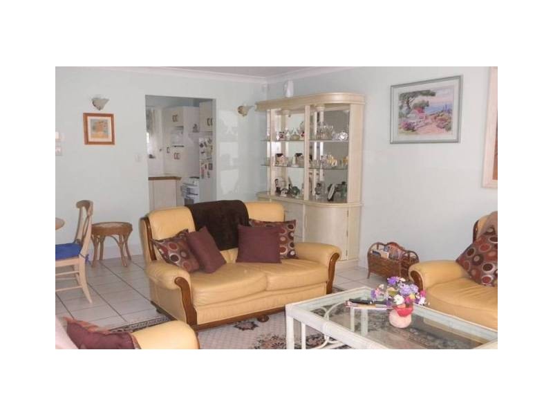 11 Frank Street, Labrador QLD 4215