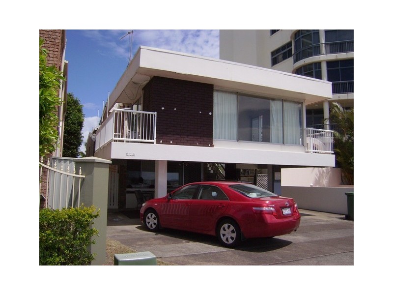 2/312 Marine Parade, Labrador QLD 4215