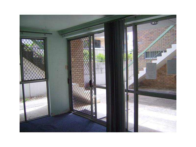 2/312 Marine Parade, Labrador QLD 4215