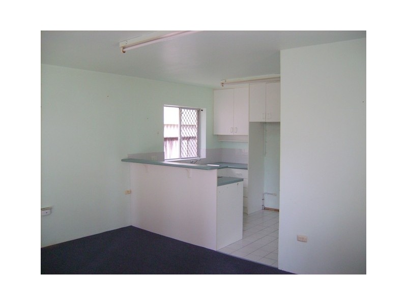 2/312 Marine Parade, Labrador QLD 4215