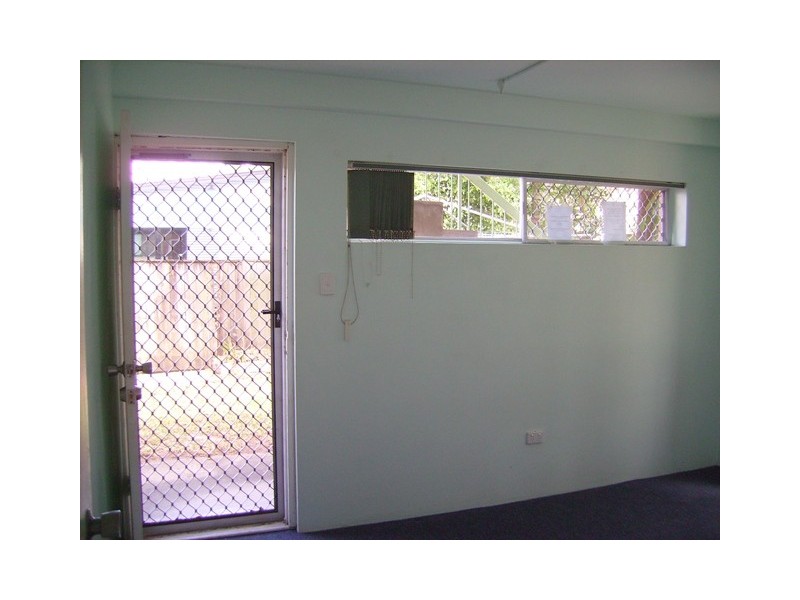 2/312 Marine Parade, Labrador QLD 4215