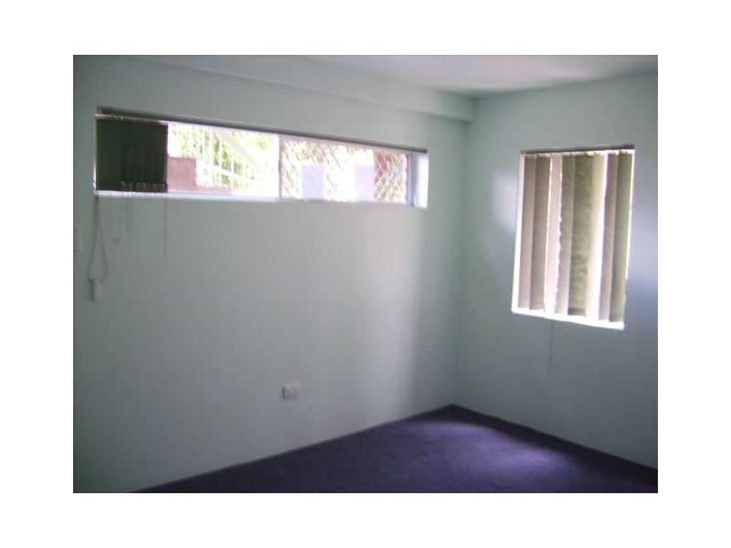 2/312 Marine Parade, Labrador QLD 4215