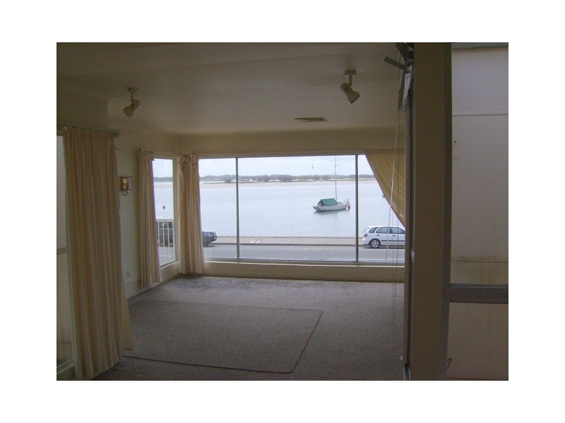 3/312 Marine Parade, Labrador QLD 4215