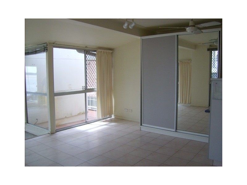 3/312 Marine Parade, Labrador QLD 4215