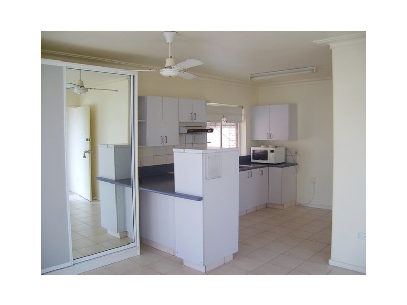 3/312 Marine Parade, Labrador QLD 4215