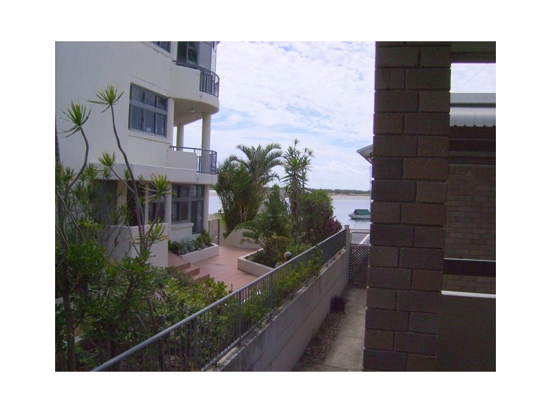 4/312 Marine Parade, Labrador QLD 4215