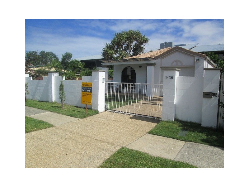 38 Central Street, Labrador QLD 4215