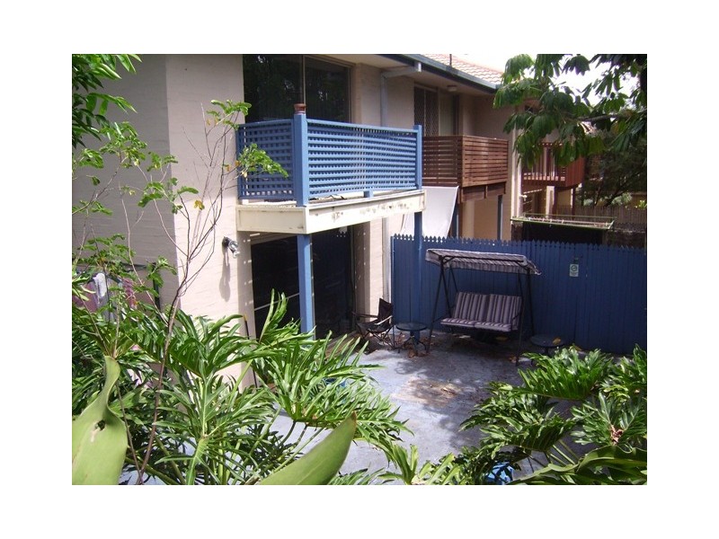 79 Government Road, Labrador QLD 4215