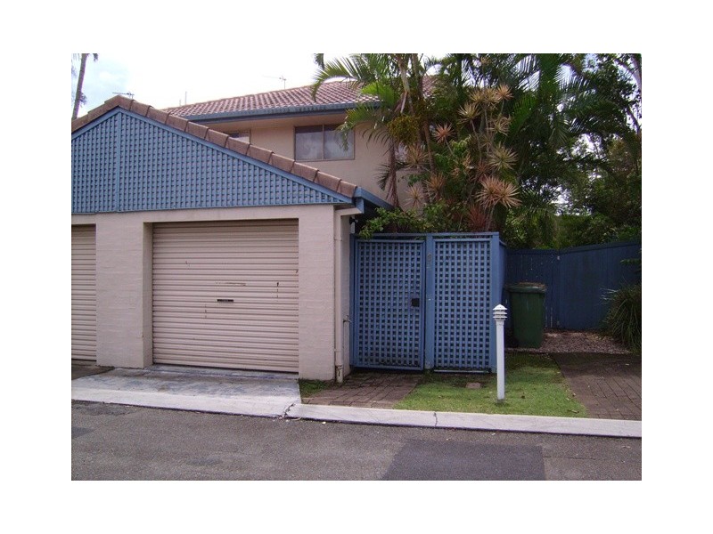 79 Government Road, Labrador QLD 4215