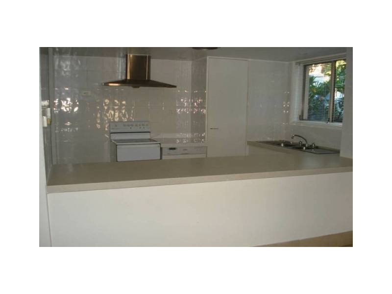 79 Government Road, Labrador QLD 4215