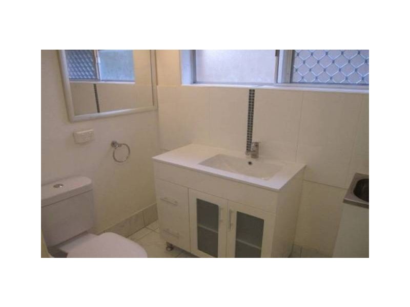 Labrador QLD 4215