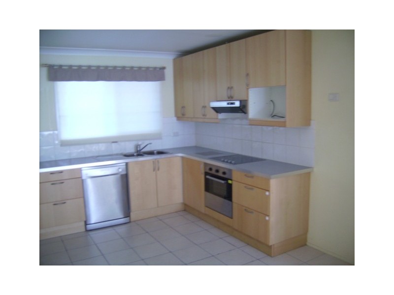 11 Frank Street, Labrador QLD 4215