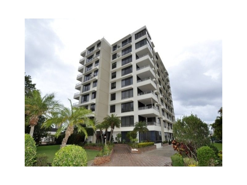 77 Brighton Parade, Southport QLD 4215