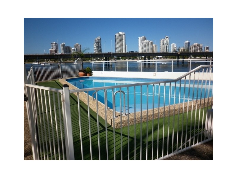 77 Brighton Parade, Southport QLD 4215