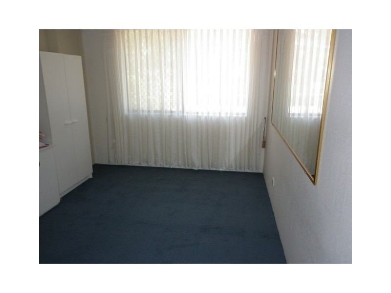 77 Brighton Parade, Southport QLD 4215