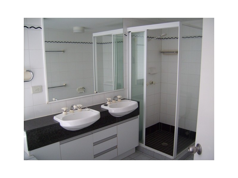 200 Marine Parade (Vue Mirage), Labrador QLD 4215