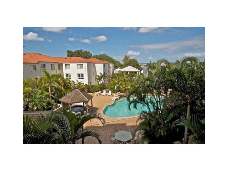 106 Marine Parade (Rays Resort), Southport QLD 4215