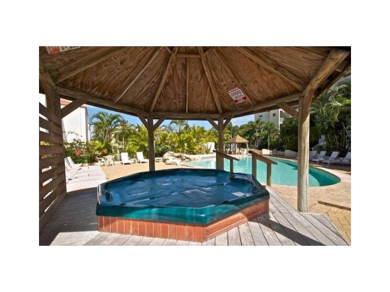 106 Marine Parade (Rays Resort), Southport QLD 4215