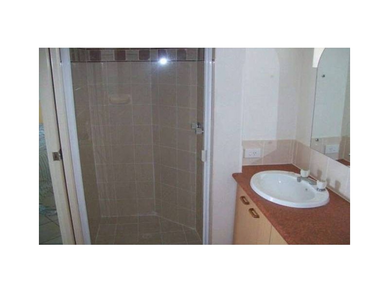 106 Marine Parade (Rays Resort), Southport QLD 4215