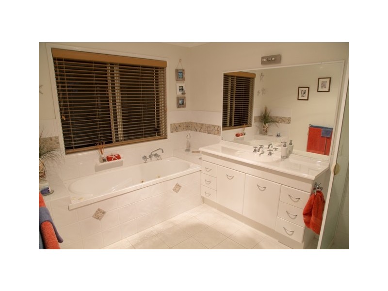 26 Keen Road, Molendinar QLD 4214