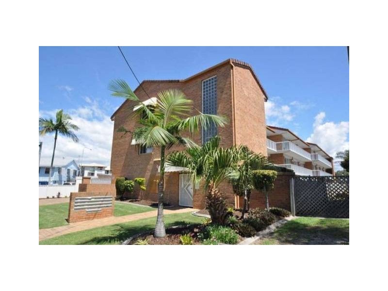 4 Brighton Street, Biggera Waters QLD 4216