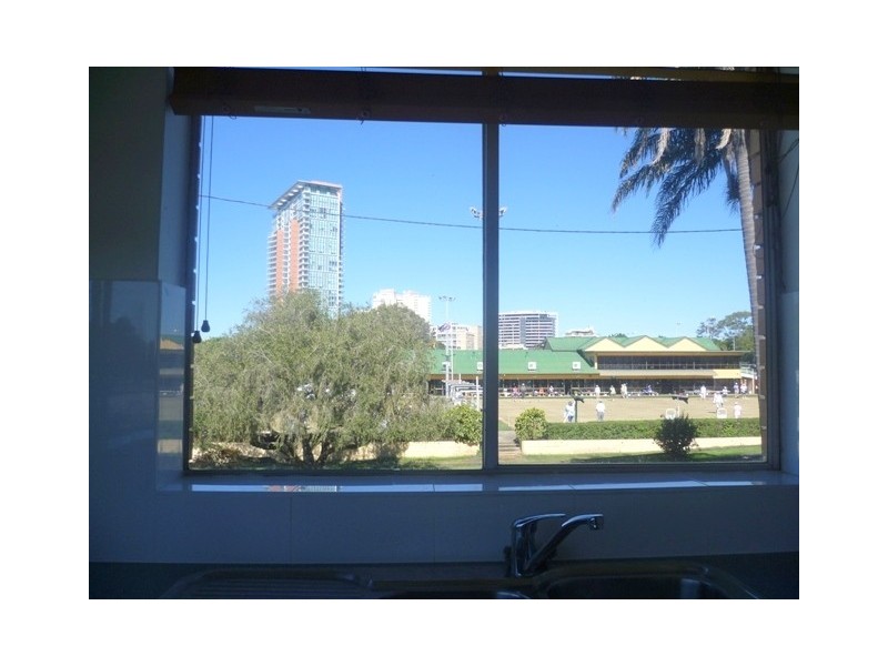 4 Marine Parade, Southport QLD 4215