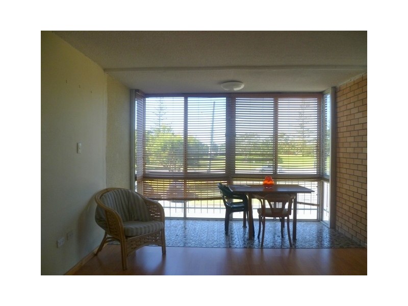 4 Marine Parade, Southport QLD 4215