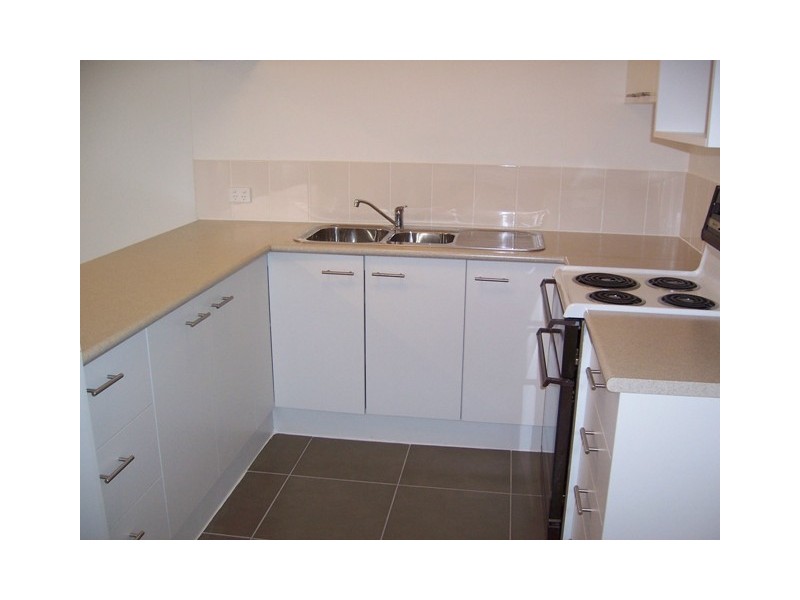 3 Ahern Street, Labrador QLD 4215