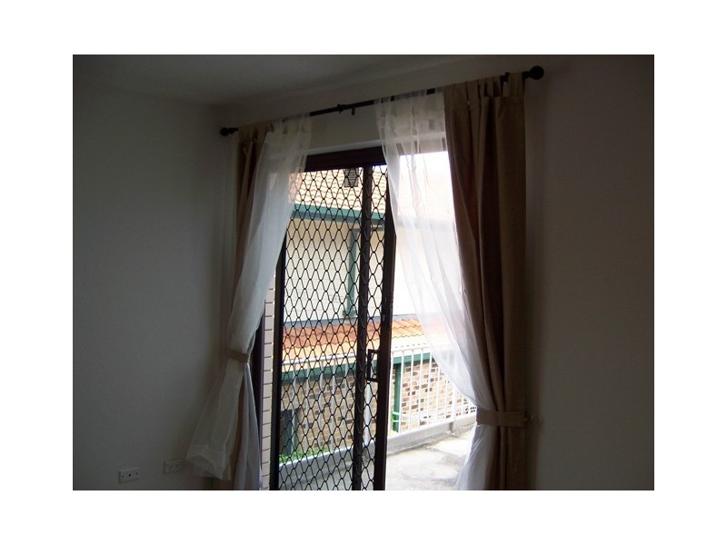 3 Ahern Street, Labrador QLD 4215