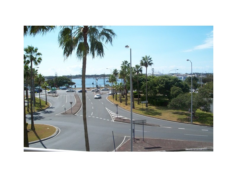 30 Marine Parade, Southport QLD 4215