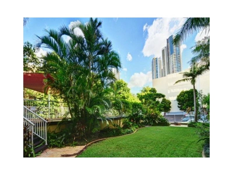 30 Marine Parade, Southport QLD 4215