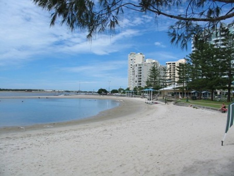 20 Bright Avenue, Labrador QLD 4215